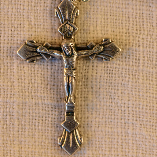 Croix Chapelet en Perles Semi-Christal Chaîne Argentée