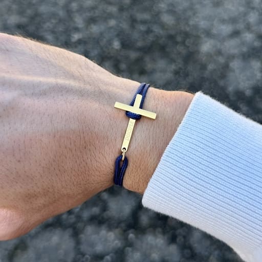 Bracelet DISCIPLE croix dorée cordon marine